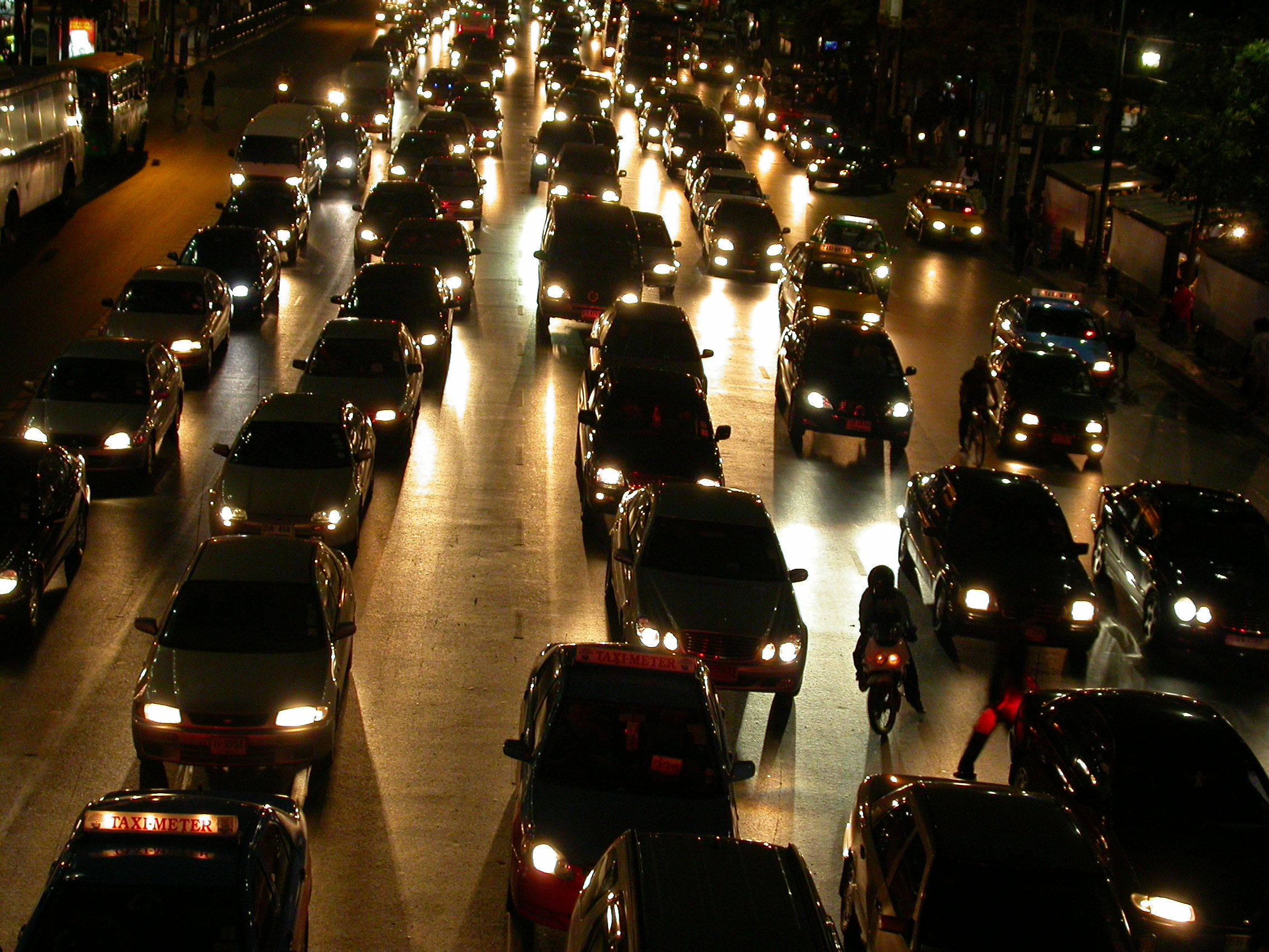 Отново вдигат цените на автомобилните застраховки