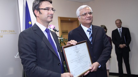 Алкомет вече е инвеститор клас А