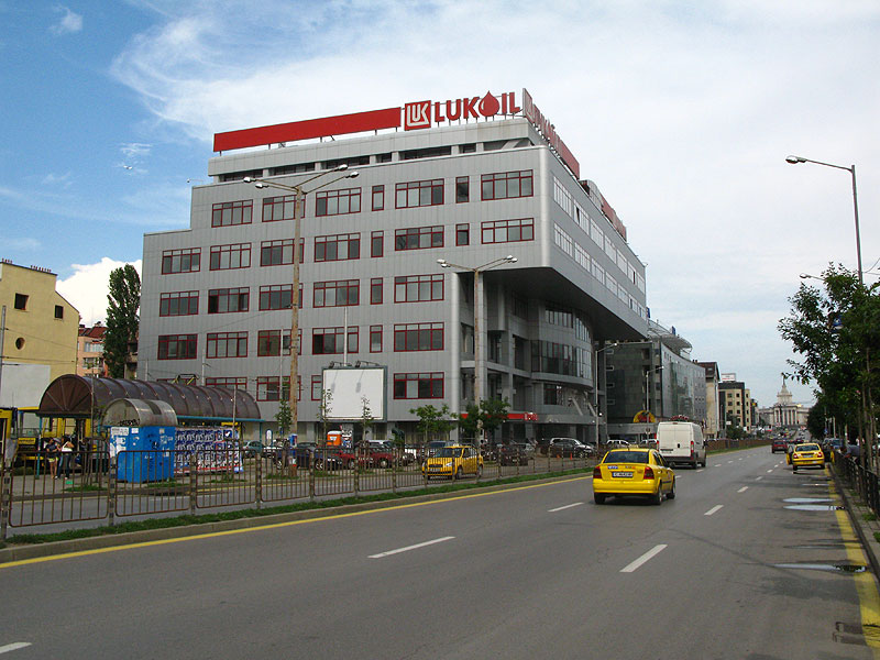 ВАС разреши на Лукойл да продължи работа