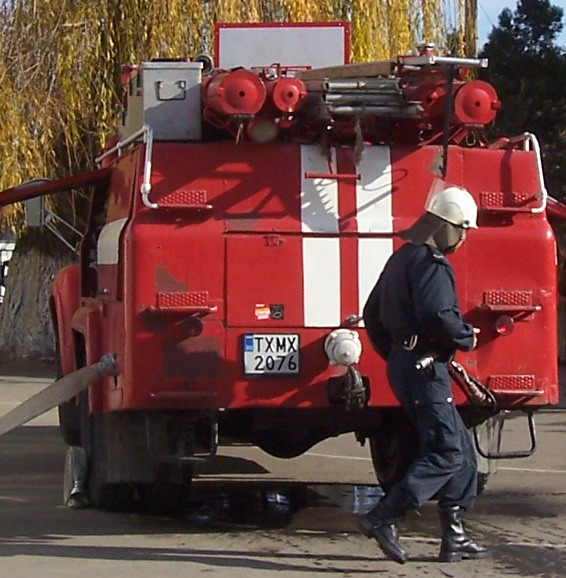 Пожар в Китен изгори две заведения