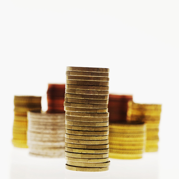 Синдикатите: Максималният осигурителен доход трябва да е 2700 лв.