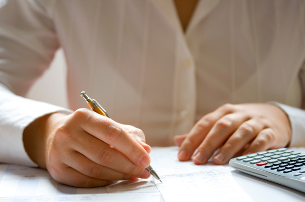 Синдикати и работодатели са договорили минималните осигурителни прагове за 20 бранша