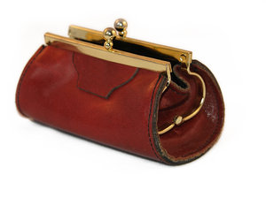 Изследване на ЕК: Кредитите и сметките за ток са проблем за българите