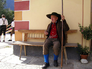 Пенсионната възраст ще бъде увеличена с 4 месеца от 2012 г.