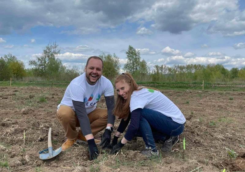 Зеленото предизвикателство на Нестле за 1-ви май вдъхнови над 300 доброволци за проекта на Столична община – „Новата гора край София-2“